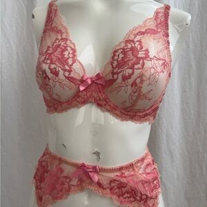 Agent Provocateur Bra ans suspender set
